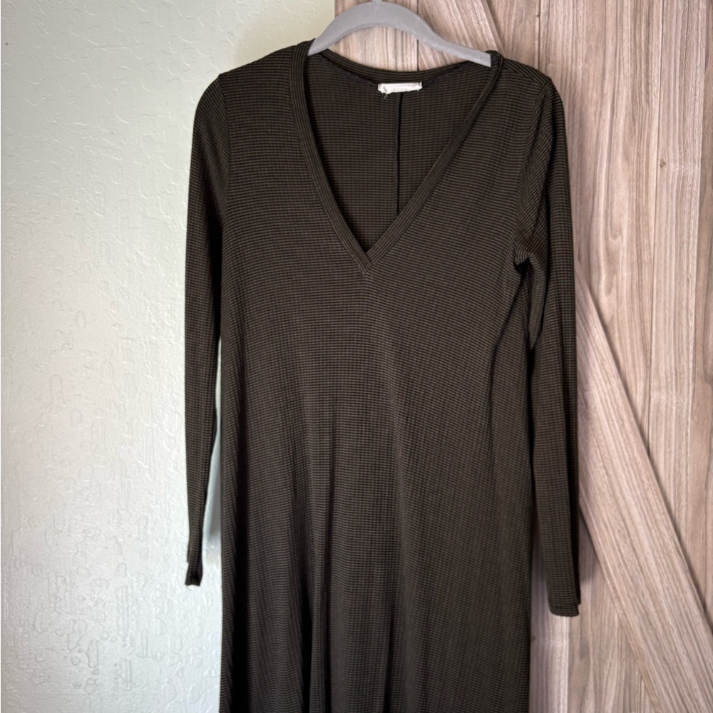 Lush Olive V-Neck Long Sleeve Dress